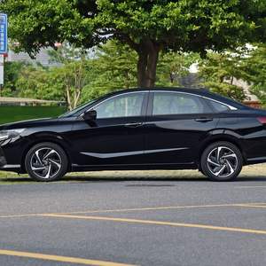 Berline 4 portes 5 places CVT Deluxe 2024, nouvelle voiture pour adultes, sièges en cuir, R18, manuelle, Euro VI, vente en gros pour l'exportation, fabrication chinoise - Product Image 4