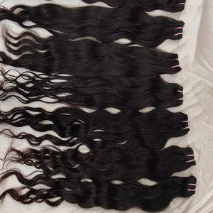 Extensions de cheveux indiennes 100% non transformées naturelles Deep Wave pour les femmes Raw Bundle Alignement des cuticules Couleur noire naturelle Style Yaki - Product Image 6