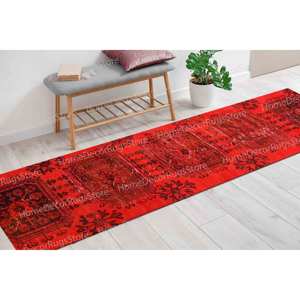 Alfombra Estampada de Diseño Marroquí - Alfombra de Terciopelo de Lujo Personalizada para Pasillo, Estilo Tribal Navajo Rojo para Guardería - Product Image 1