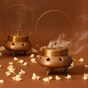Quemador de Incienso Decorativo de Latón para Ceremonias Rituales Especiales con Patrones Únicos y Artesanía de Alta Calidad - Product Image 1
