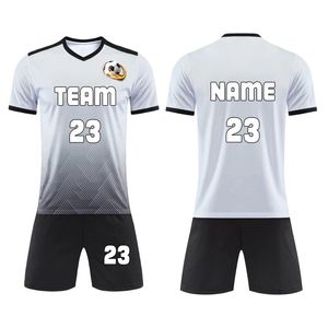 Uniforme de volley-ball pour jeunes joueurs impression par sublimation colorée tissu en polyester de haute qualité coutures durables faites pour les écoles - Product Image 4