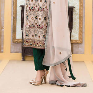 Robes de soirée à encolure en O pour femmes Collection de créateurs à la mode Décor de boutons en dentelle Fabricant OEM écologique Meilleur solide - Product Image 6