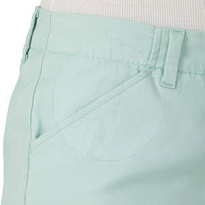 Pantalones cortos vaqueros ligeros de alta calidad para mujer Diseño personalizado Transpirable y asequible - Product Image 5