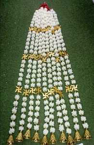 OM Fashion Studio Unique Brass Satiya Bell Design Lotus Buds String Artificial Indian Mogra Garland para decoraciones de boda - Product Image 2