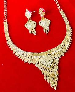 24K Plaqué Or Vintage Dubai Fashion Jewelry Set Comprend Collier Boucles D'oreilles Bracelets Peignes Cuivre Matériel Diamant Allemagne - Product Image 2