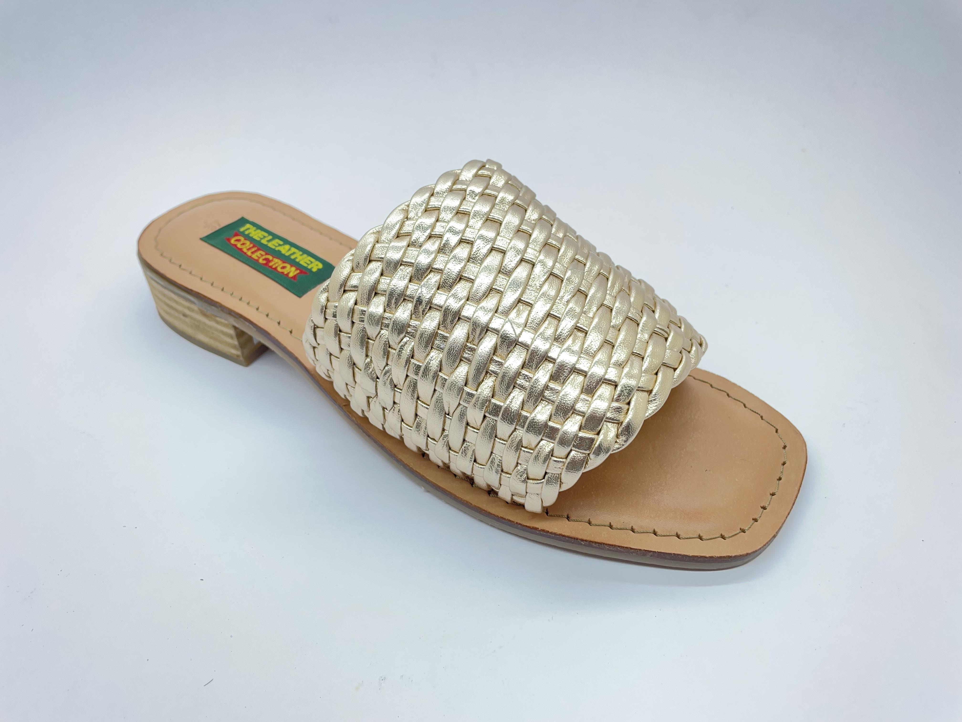 กำหนดเอง