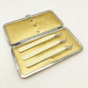 แหนบสแตนเลสปลายโค้งรูปตัว J สำหรับต่อขนตาปลอมสีเหลืองทึบปรับแต่งโลโก้ได้อย่างยั่งยืน - Product Image 4