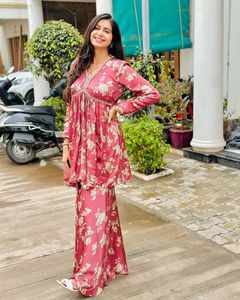 Designer indien 3 pièces ensemble Readymade pakistanais ethnique porter fête porter impression numérique Palazzo Sharara Gharara Kurti cousu ethnique - Product Image 2