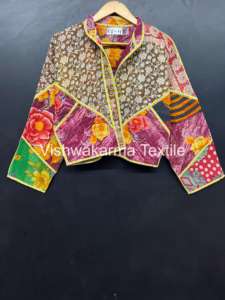 Chaqueta Corta Acolchada Reversible Estilo Kantha Vintage, Hecha a Mano, Ecológica, con Cuello Alto, para Mujer, de Algodón Puro, Tejida, con Botones al Frente - Product Image 3