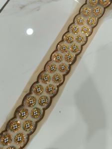 Garniture élégante en dentelle perlée à la main pour robes de mariée et de soirée Tissu en dentelle perlée de haute qualité pour robes de mariée et vêtements - Product Image 2