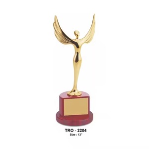 Elegant Flying Lady Metal Trophy for Women's Achievement Forte demande dans le monde entier pour la reconnaissance de l'excellence en leadership - Product Image 1