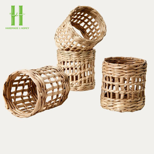 Support de ronds de serviette durables écologiques de style bohème en bambou tissé naturel de haute qualité pour la décoration de fête de mariage faite - Product Image 3