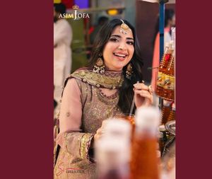 Saboor Aly par Ssumaira Collection 2024 Asim Jofa Chamkeli brodé cousu formels vêtements indiens et pakistanais - Product Image 2