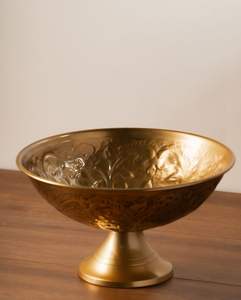 Bol d'offrande spirituel en laiton avec des détails artisanaux et un ton chaud adapté aux temples de la maison ou aux coins de méditation de yoga - Product Image 5