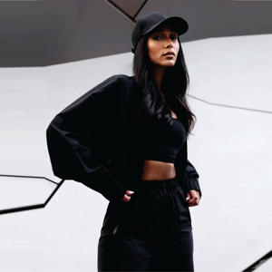 Coupe décontractée 85% polyamide 15% élasthanne noir fermeture éclair complète tissé Cargo haut et pantalon survêtement femme - Product Image 3