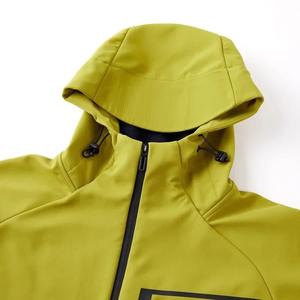 Chaqueta de lona de concha suave para hombre con capucha polar Invierno a prueba de viento e impermeable Diseño informal al aire libre - Product Image 5