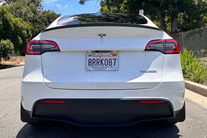 2020 Tesla โมเดล Y มอเตอร์คู่สมรรถนะสูงความสามารถในการขับขี่ด้วยตนเองเต็มรูปแบบรถพรีเมียมไฟฟ้าแบบพาโนรามาซันรูฟอัตโนมัติสำหรับ - Product Image 5