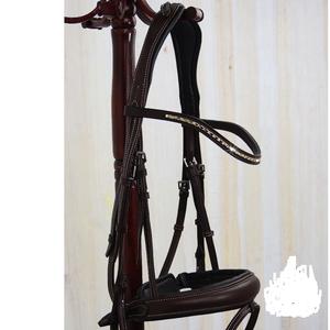 Bride anatomique avec conception unique de sondage - Product Image 1