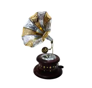 Số lượng lớn Nhà cung cấp gramophone Brass Máy quay đĩa sừng Antique cổ điển Máy nghe nhạc Crafted chức năng âm thanh bàn Quà Tặng sưu tập