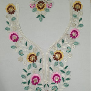 Col en tissu filet majestueux avec broderie élégante de paillettes pour la confection de robe indienne saree kurti et de chemisier - Product Image 1