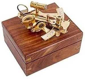 Brújula vintage personalizable con puntero dorado Esfera de madera de forma cuadrada Pantalla en una caja de madera vintage - Product Image 2