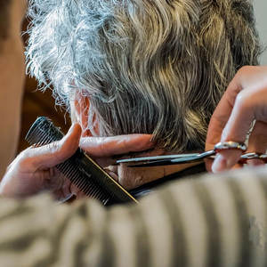 กรรไกรตัดผมสไตลิสมืออาชีพขนาด5.75นิ้วกรรไกรสเตนเลสสตีลญี่ปุ่นมีความแม่นยำดีไซน์ตามหลักสรีรศาสตร์ - Product Image 4