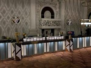 Comptoir présentoir premium pour la restauration Buffet et nourriture élégants et personnalisables - Product Image 2