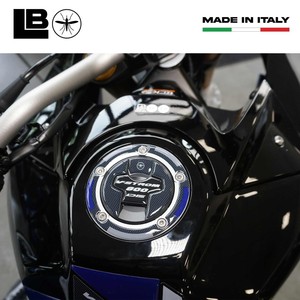 Adesivo Protettivo 3D per Serbatoio Personalizzato, Compatibile con Moto Suzuki V-Strom 800DE - Product Image 3