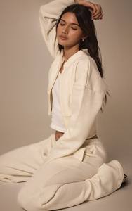 Haute demande beurre crème 2 pièces femmes couture détail et cintré taille survêtement ensemble pleine longueur femmes ensemble 2 pièces survêtement ensemble - Product Image 2