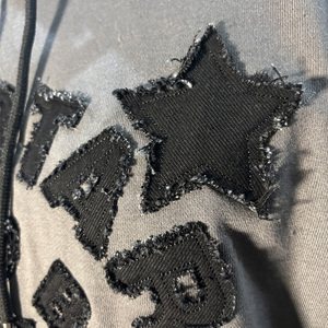Sweat à capuche en molleton français pour homme, logo vieilli, capuche contrastante personnalisée, cordon de serrage, style streetwear vintage, hiver, 100% coton - Product Image 2