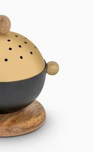 Quemador de Incienso Moderno de Madera y Metal con Mango de Cuentas, Cúpula Ventilada Perforada, Hecho a Mano, Ecológico, Duradero para Todas las Estaciones - Product Image 6