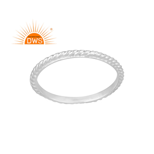 Anillo de banda delicada retorcida de plata de ley fina superventas, joyería personalizada para mujer, regalo para ella - Product Image 1