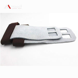 Empuñaduras de mano de gimnasia de cuero de 2 agujeros Protección de Palma Soporte de muñeca para entrenamiento cruzado Kettlebells Pull UPS Empuñaduras de levantamiento de pesas - Product Image 4