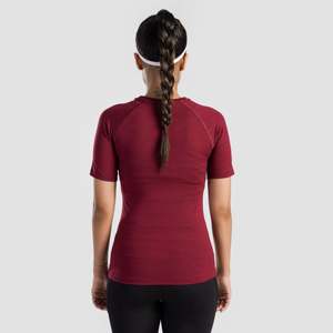 เสื้อผ้ารัดรูปถักนิตติ้งสีแดงเลือดหมู Ultra Fit - Product Image 2