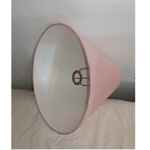 โคมไฟเพดานแบบแขวน โครงโลหะสีขาว พร้อมขั้วหลอดไฟ E27 สำหรับใช้ภายในอาคาร ทำจากผ้าไหมลินินจีบ - Product Image 1