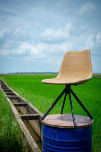 Chaise de salle à manger Design moderne Style cuir synthétique Matériau utilisé mousse haute densité Durable Type Venus 4E Vietnam Export Wholesale - Product Image 2