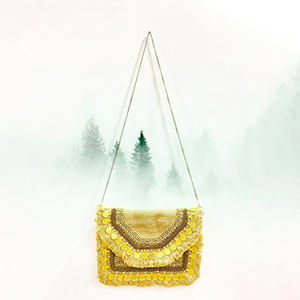 กระเป๋าชายหาดสไตล์โบฮีเมียนงานฝีมือสำหรับสุภาพสตรี ประดับลูกปัดและงานปักหิน ดีไซน์คลัทช์ทรงซองหลากสี - Product Image 1