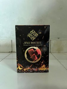 Charbon de coco naturel sans fumée pour chicha, fabriqué à la machine, faible teneur en cendres, haute valeur calorifique, cubes de chicha pour narguilé - Product Image 1