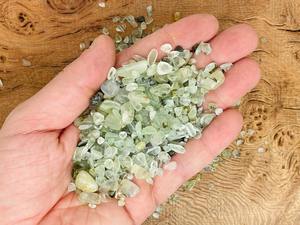 Tamaños personalizados Prehnita Ágata pulida Piedra preciosa Piedra semipreciosa Artesanía tallada en estilos de amor Feng Shui para decoración de recuerdos - Product Image 3