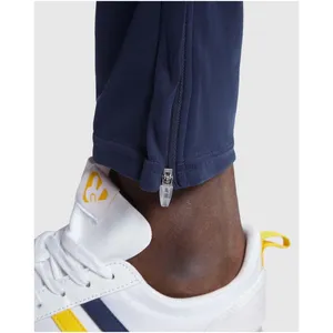 Neapolis - Perchas Personalizadas para Pantalones y Faldas Infantiles, Merchandising Elegante y Personalizado para Ropa de Niños - Product Image 3