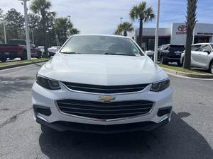 Chevrolet Malibu LT 2017 d'occasion propre - Product Image 2