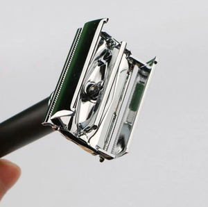 Logo personnalisé Rasoir jetable pour hommes lame unique en acier inoxydable laiton poignée en métal double tranchant formation de poudre à raser de sécurité - Product Image 5