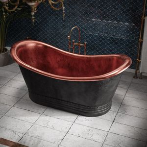 Bañera de cobre rústica con textura martillada para amantes del encanto y la calidez de un baño campestre - Product Image 2
