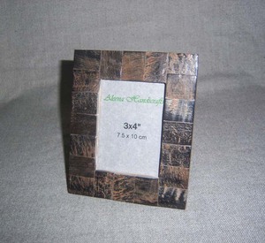 Handcrafted Unique Wood Photo Frame Resin Bone <b>Mop</b> Inlay <b>Wall</b> Mirror Round Hanging Style for Living - Product Image 3