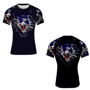 เสื้อยืดเล่นเซิร์ฟแขนสั้นของผู้ชาย - Product Image 3