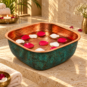 Bol de pédicure artisanal en cuivre, finition martelée, patine argentée, carré, pour spa des pieds, usage professionnel et domestique - Product Image 6