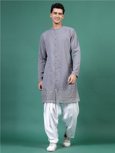 Top vente de haute qualité Kurta géométrique brodé paillettes Mandarin col Georgette Kurta ensemble pour hommes au prix de gros - Product Image 6
