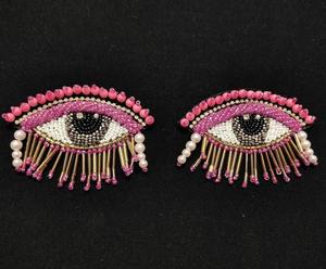 Fournisseur indien vendant des broches en forme de scarabée à pois roses, faites à la main, brodées de fils métalliques et de perles Miyuki - Product Image 6