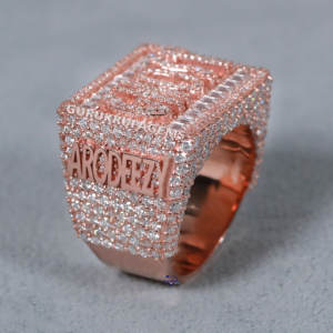 Elegante Anillo Hip Hop de Oro Rosa de 14 Kt Totalmente Tachonado con Diamantes Redondos y Corte Baguette para Hombre en Claridad Vvs - Product Image 6