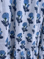 Robe smockée en velours côtelé blanc et bleu à motifs floraux, bretelles à volants, col carré, coupe droite, écologique, coupe trapèze, pour l'été, décontractée, usage quotidien
